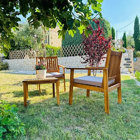 Bed and breakfast Mafi 3*